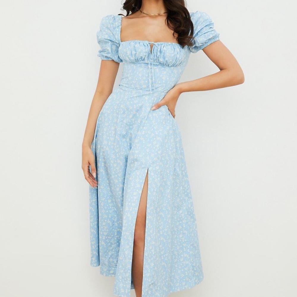 TALLULAH
Blue Ivory Floral Puff Sleeve Midi Dress